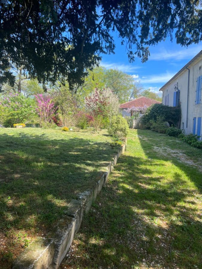 Le Loriot Bed & Breakfast Champagne-et-Fontaine Exterior photo